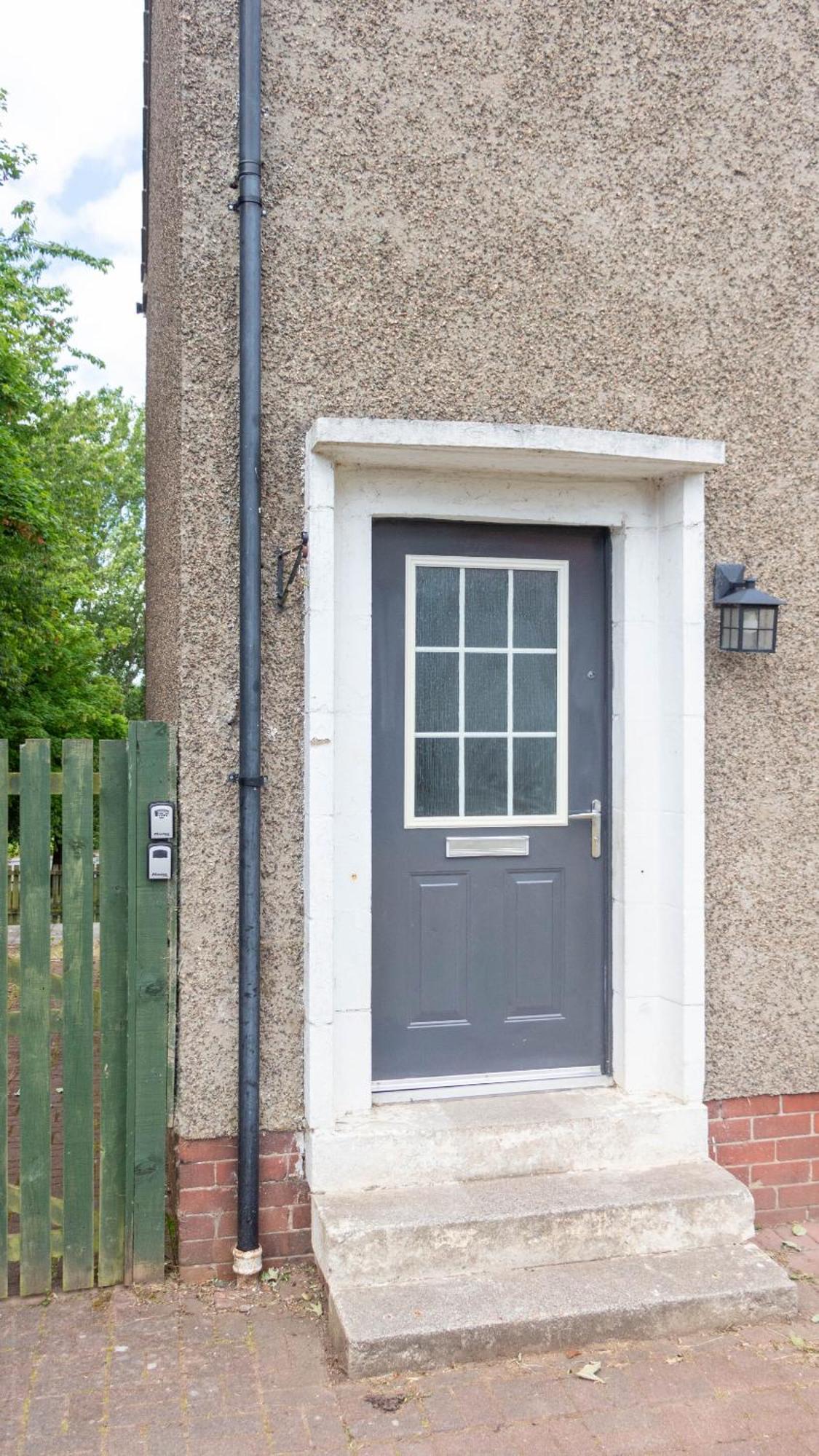 Campsie View Villa Glasgow Exterior photo